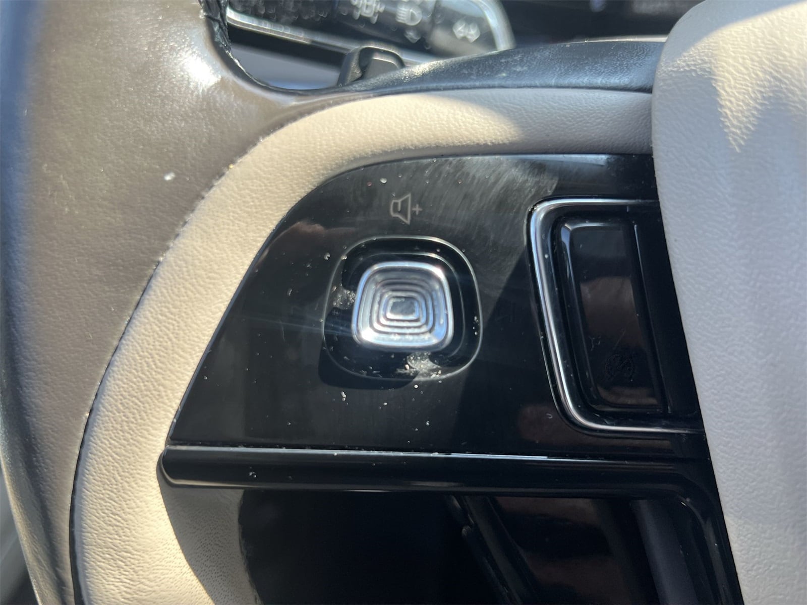 Thumbnail: 2022 Lincoln Corsair - 24