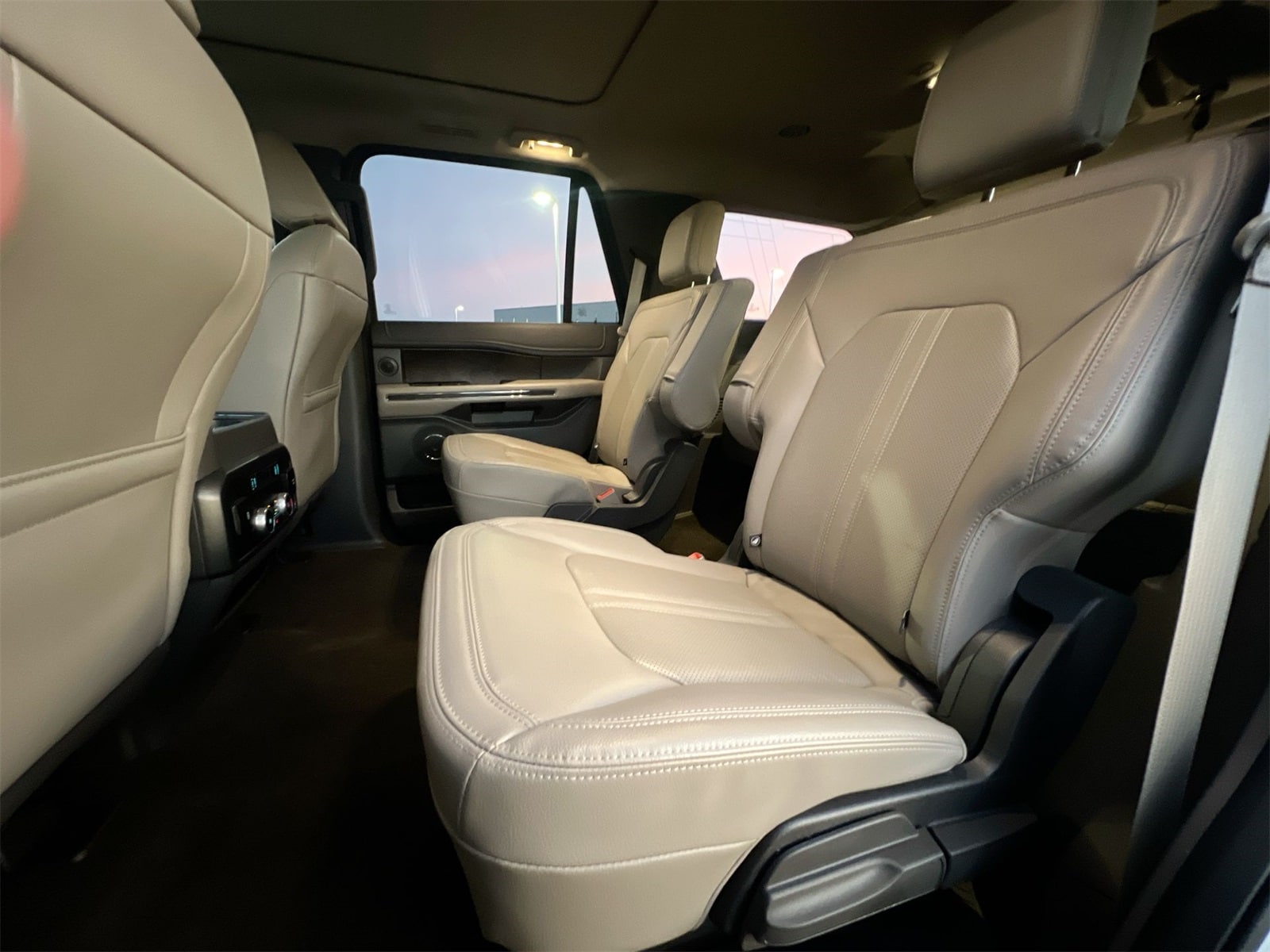 Thumbnail: 2021 Ford Expedition - 18