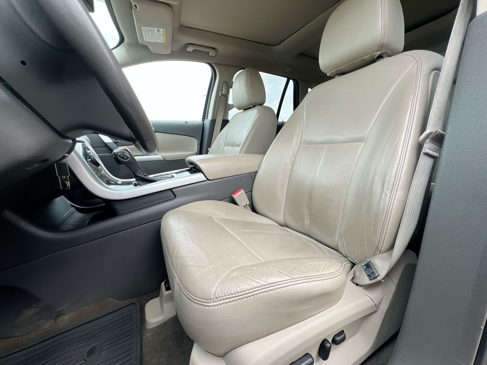 Thumbnail: 2013 Ford Edge - 16