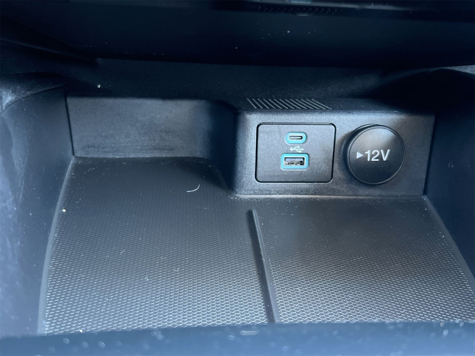 Thumbnail: 2022 Ford Escape - 33