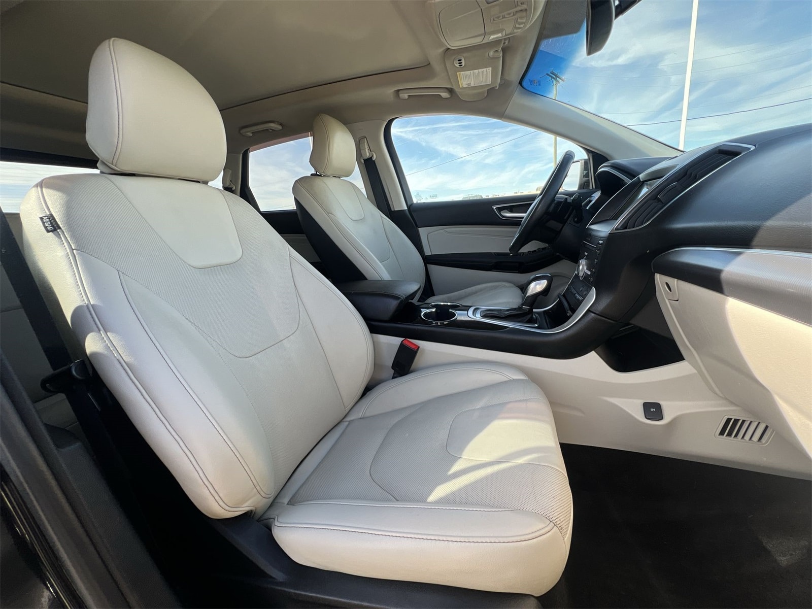 Thumbnail: 2018 Ford Edge - 21