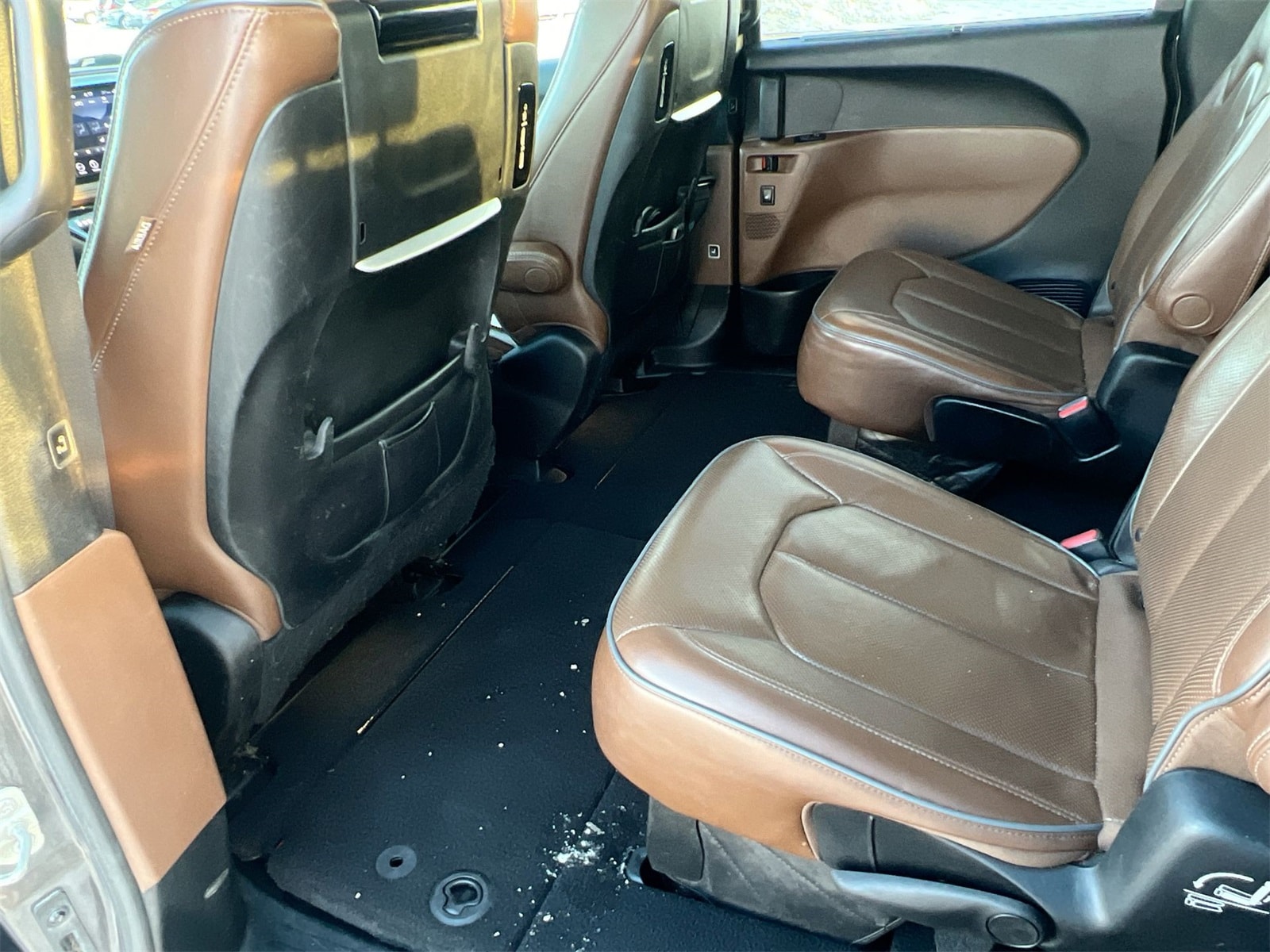 Thumbnail: 2018 Chrysler Pacifica - 18