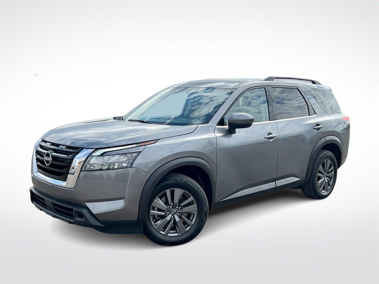 2023 Nissan Pathfinder SV's photo