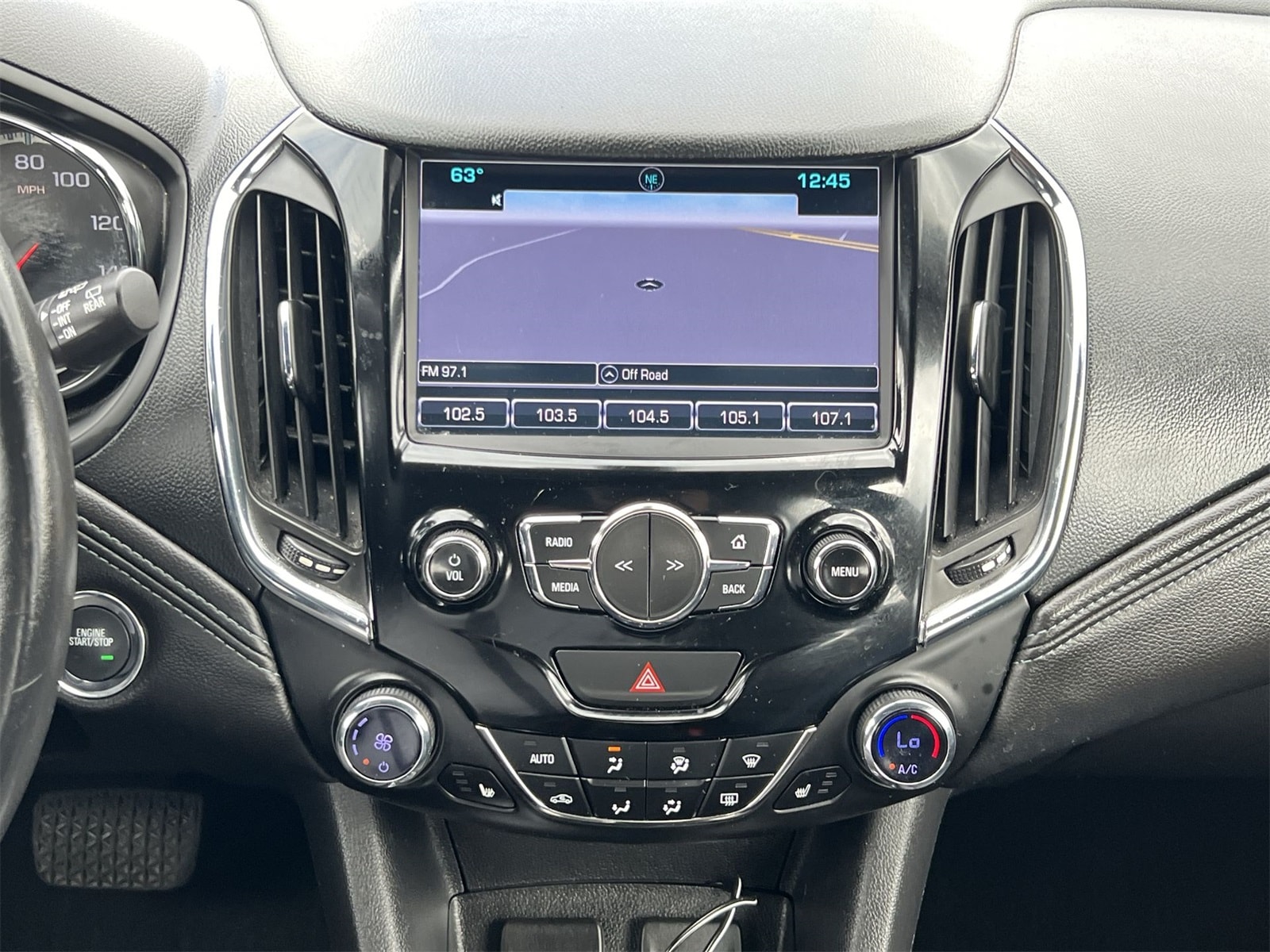 Thumbnail: 2017 Chevrolet Cruze - 28