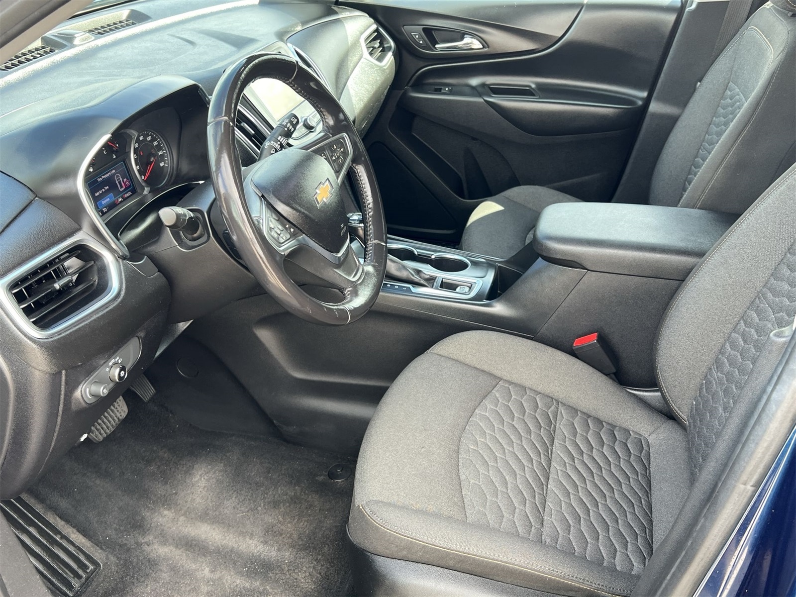 Thumbnail: 2019 Chevrolet Equinox - 10