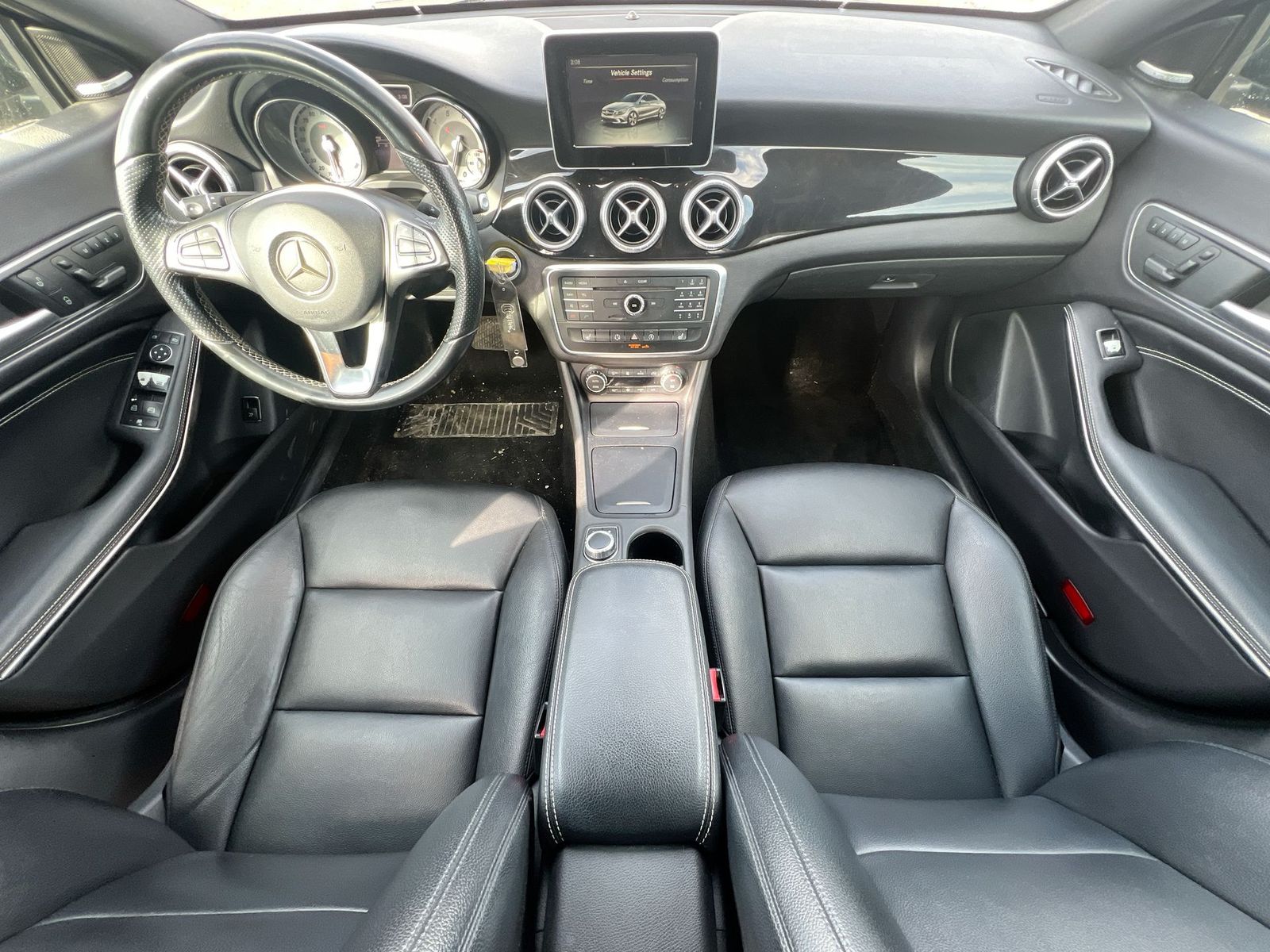 Thumbnail: 2015 Mercedes-Benz CLA - 35