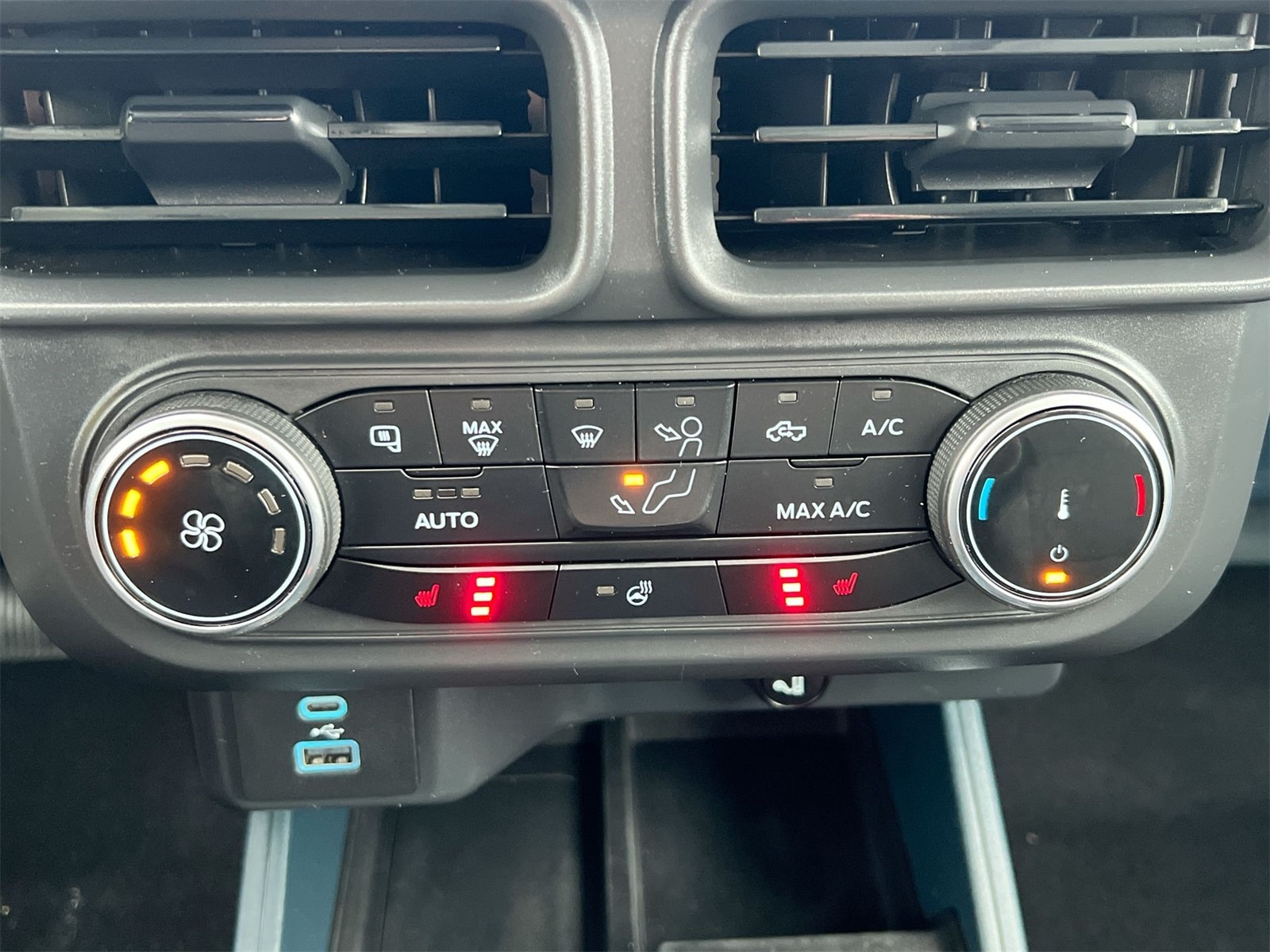 Thumbnail: 2023 Ford Maverick - 29