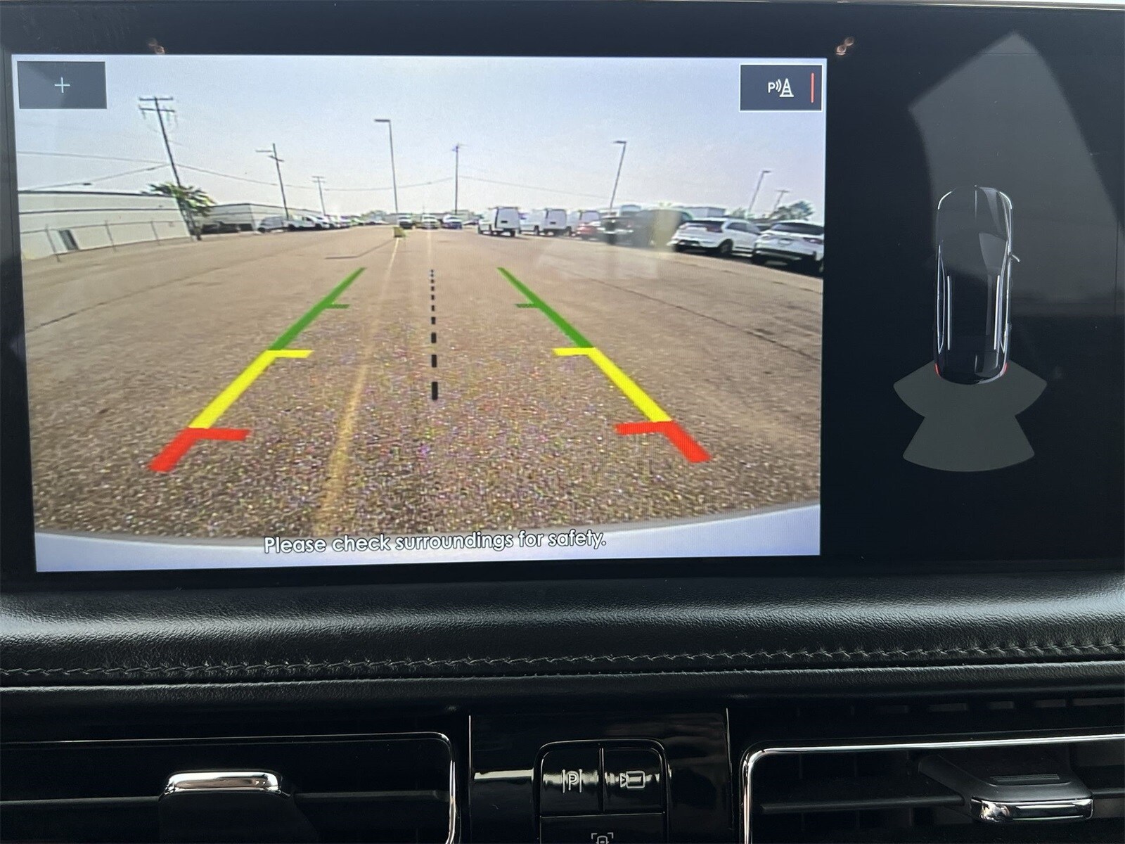 Thumbnail: 2022 Lincoln Nautilus - 30