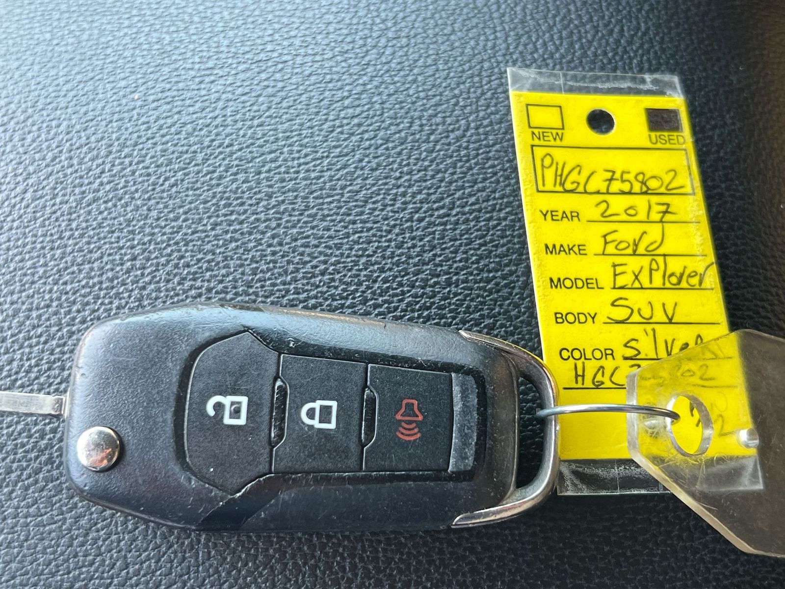 Thumbnail: 2017 Ford Explorer - 34