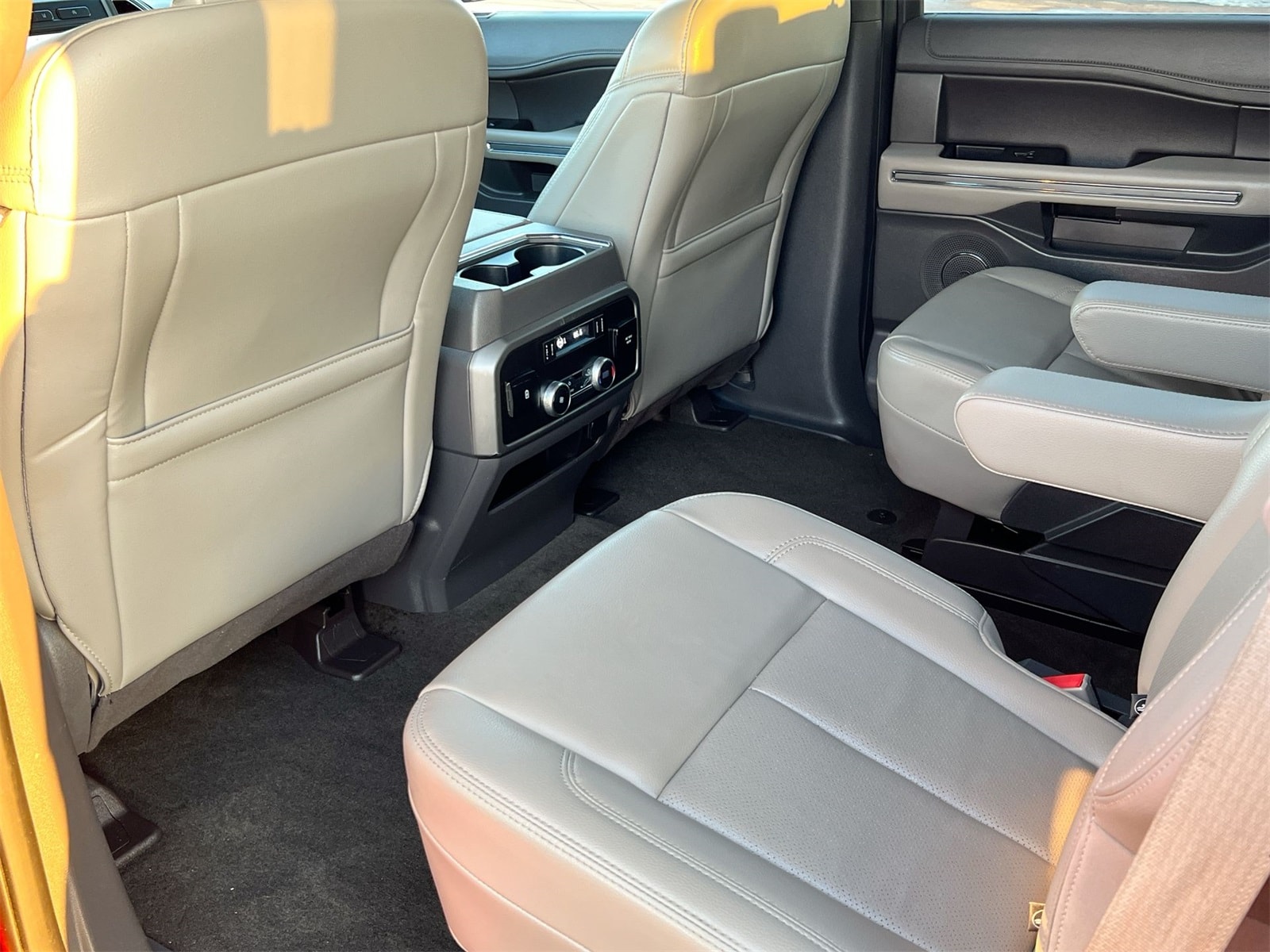 Thumbnail: 2020 Ford Expedition - 18