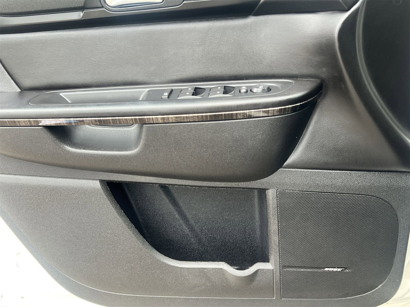 Thumbnail: 2015 GMC Acadia - 31