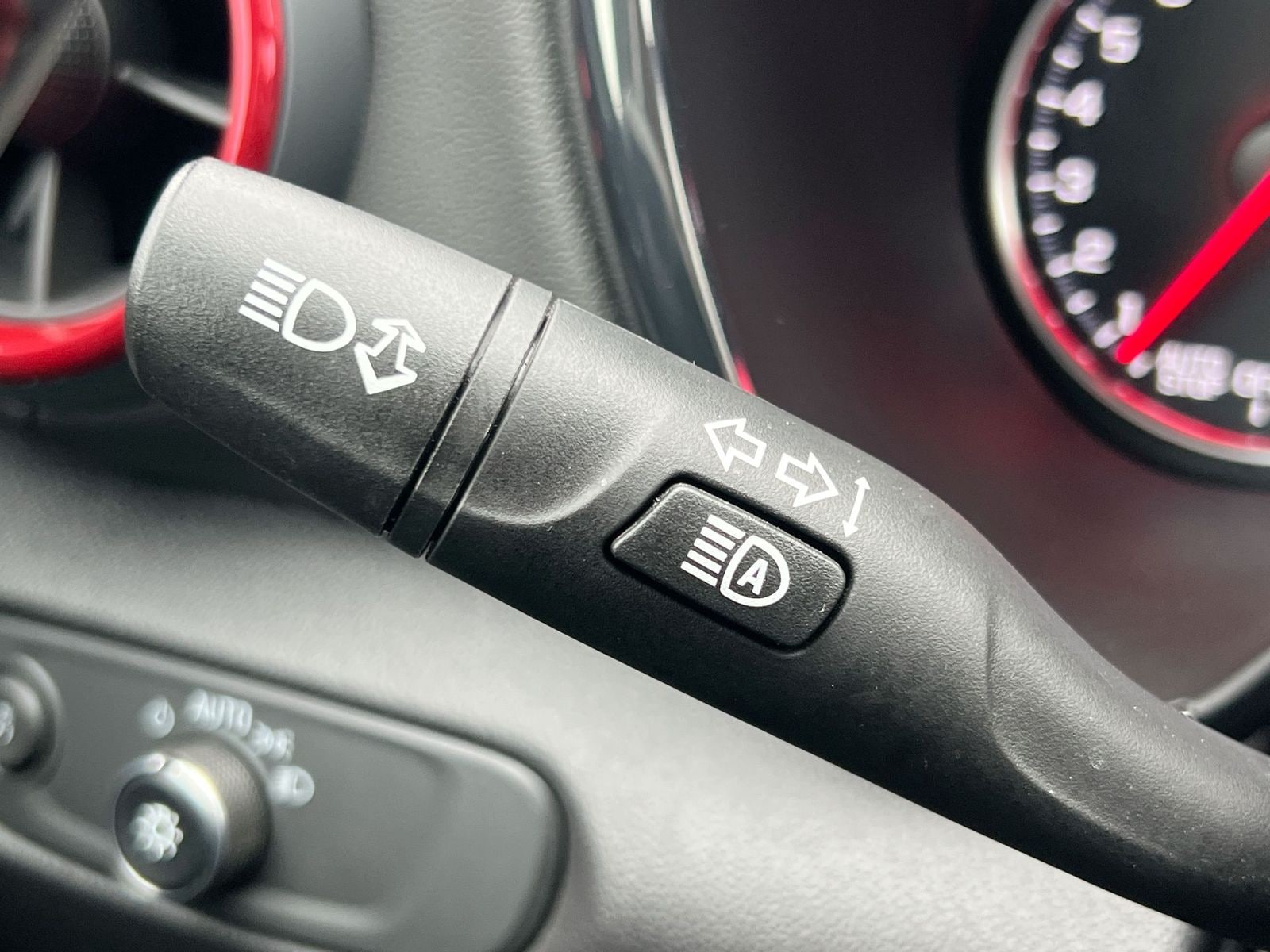 Thumbnail: 2025 Chevrolet Blazer - 26