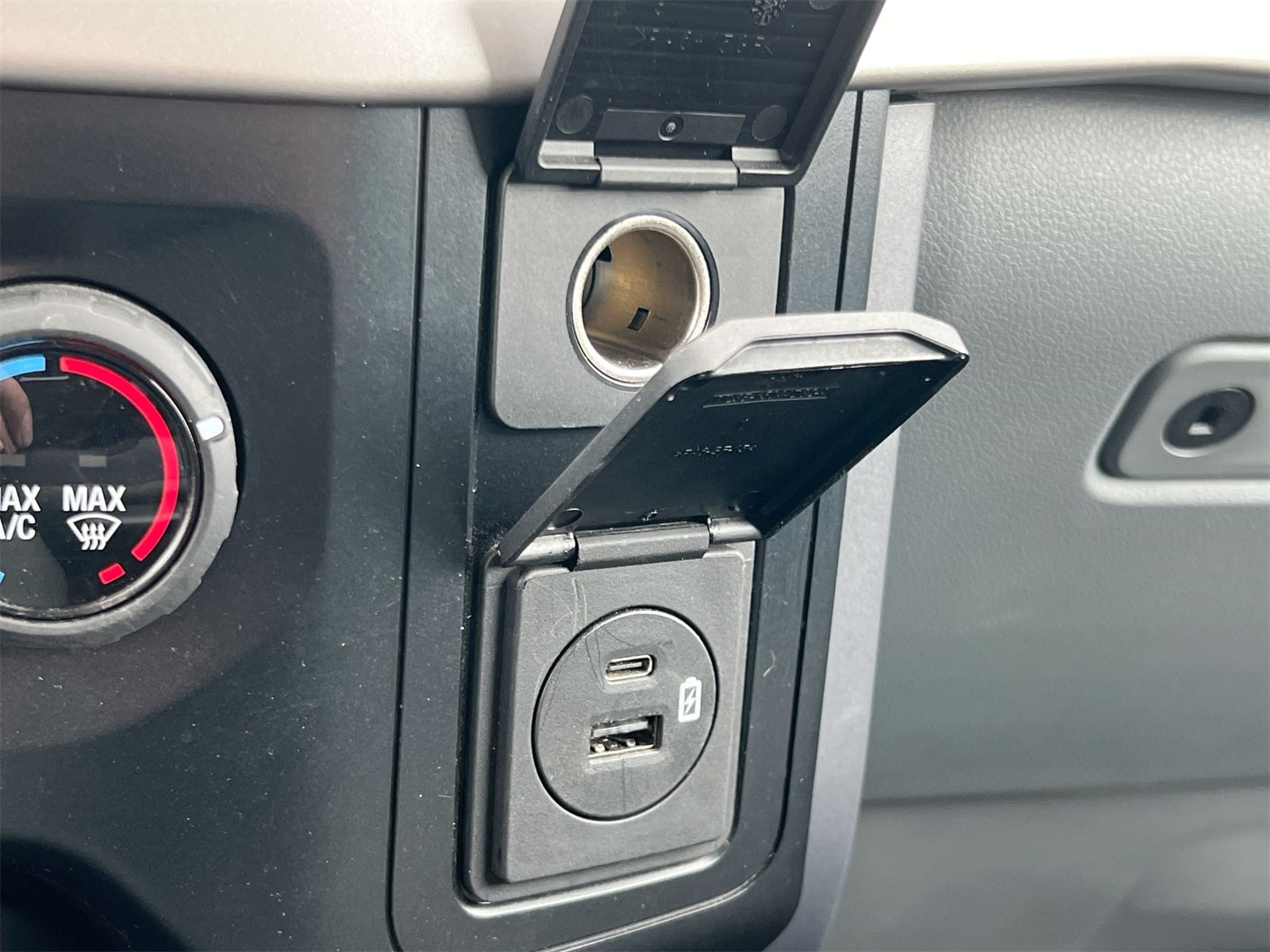 Thumbnail: 2023 Ford F-150 - 30