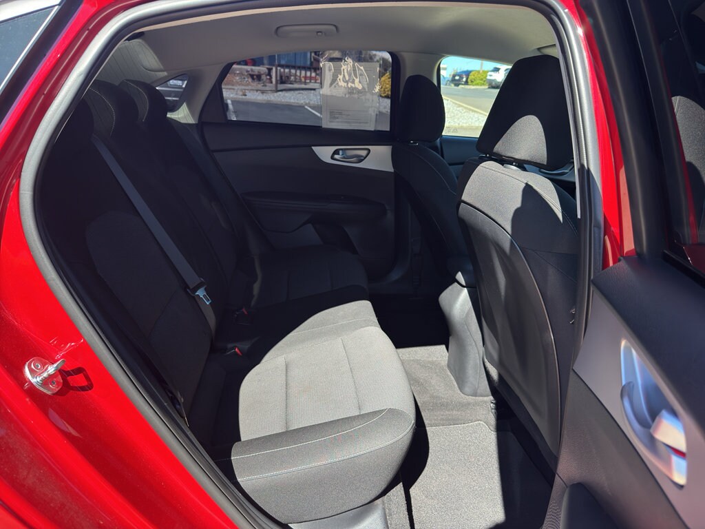 2024 Kia Forte LXS - Photo 14