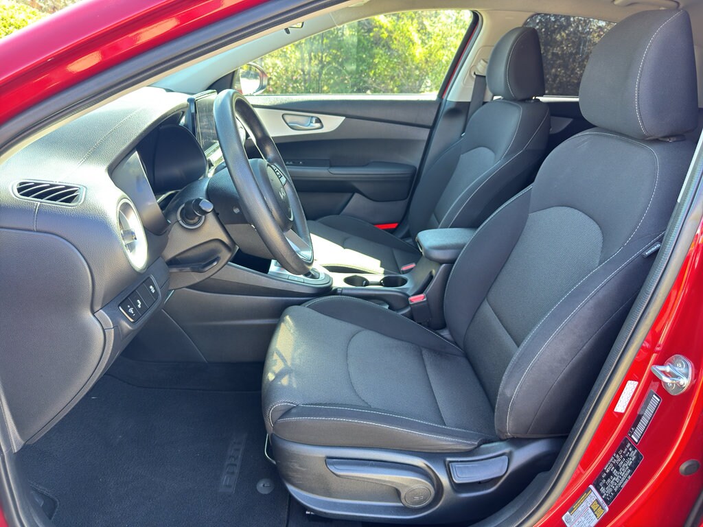 2024 Kia Forte LXS - Photo 11