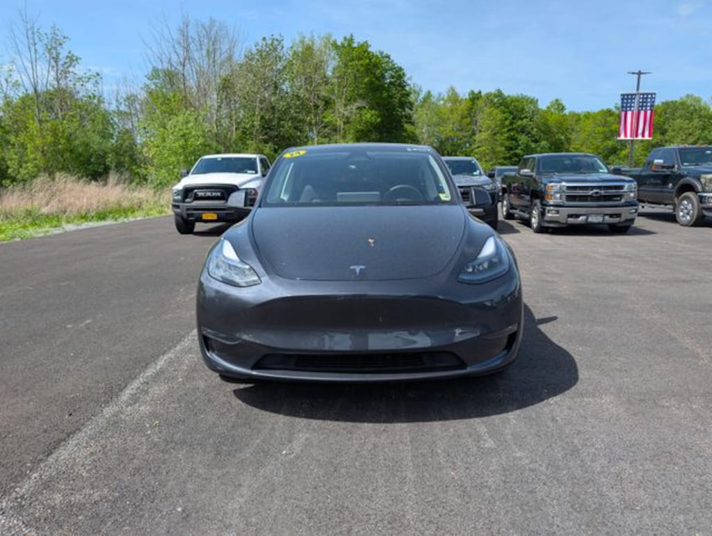 Used 2024 Tesla Model Y Long Range SUV