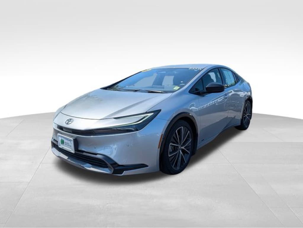 Used 2024 Toyota Prius LE Hatchback