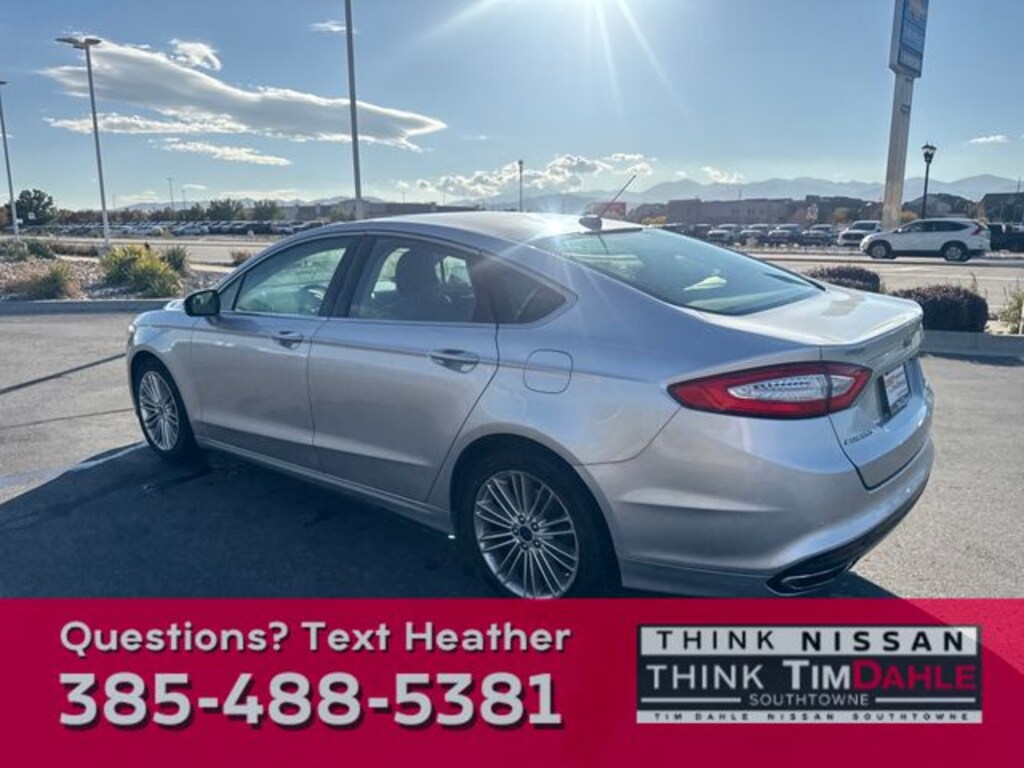 Used 2016 Ford Fusion SE Sedan