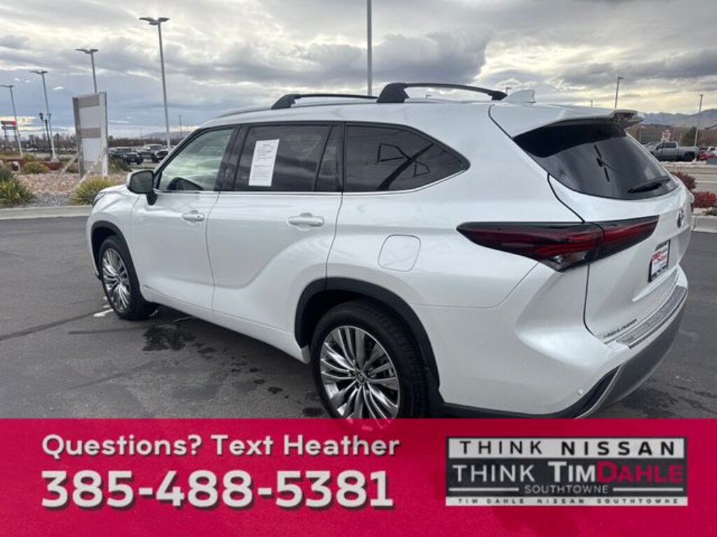 Used 2024 Toyota Highlander Hybrid Platinum SUV