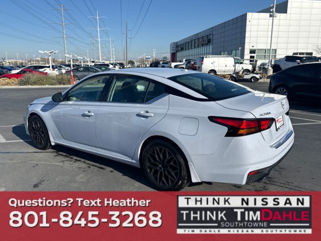 Used 2023 Nissan Altima 2.5 SR Sedan
