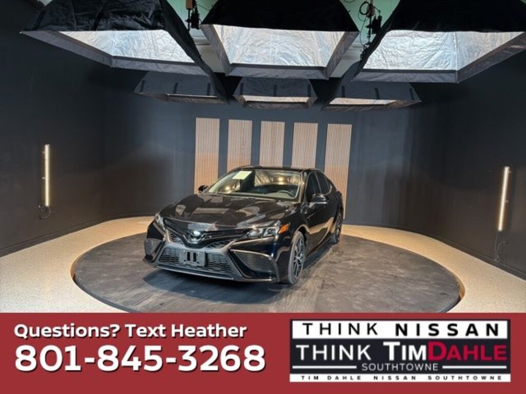 Used 2023 Toyota Camry SE Sedan