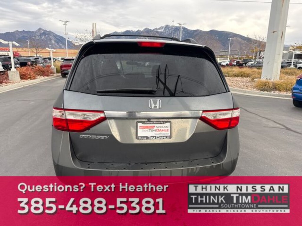 Used 2011 Honda Odyssey EX-L w/RES Van