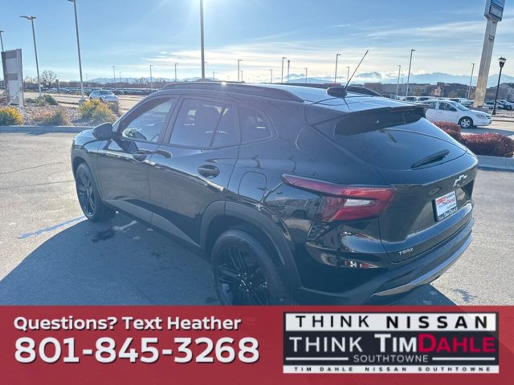 Used 2025 Chevrolet Trax ACTIV SUV