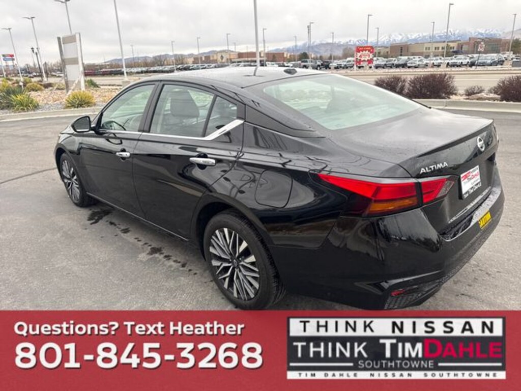 Used 2025 Nissan Altima SV Sedan