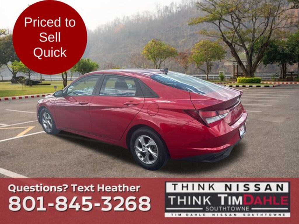 Used 2022 Hyundai Elantra SE Sedan