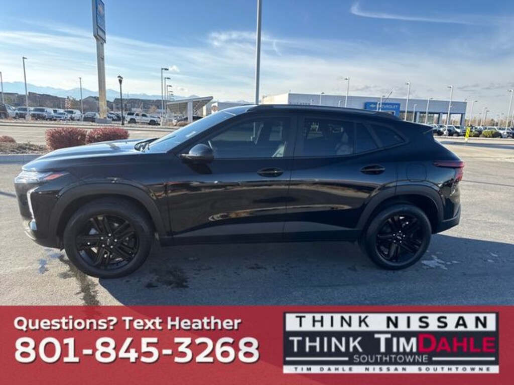 Used 2025 Chevrolet Trax ACTIV SUV