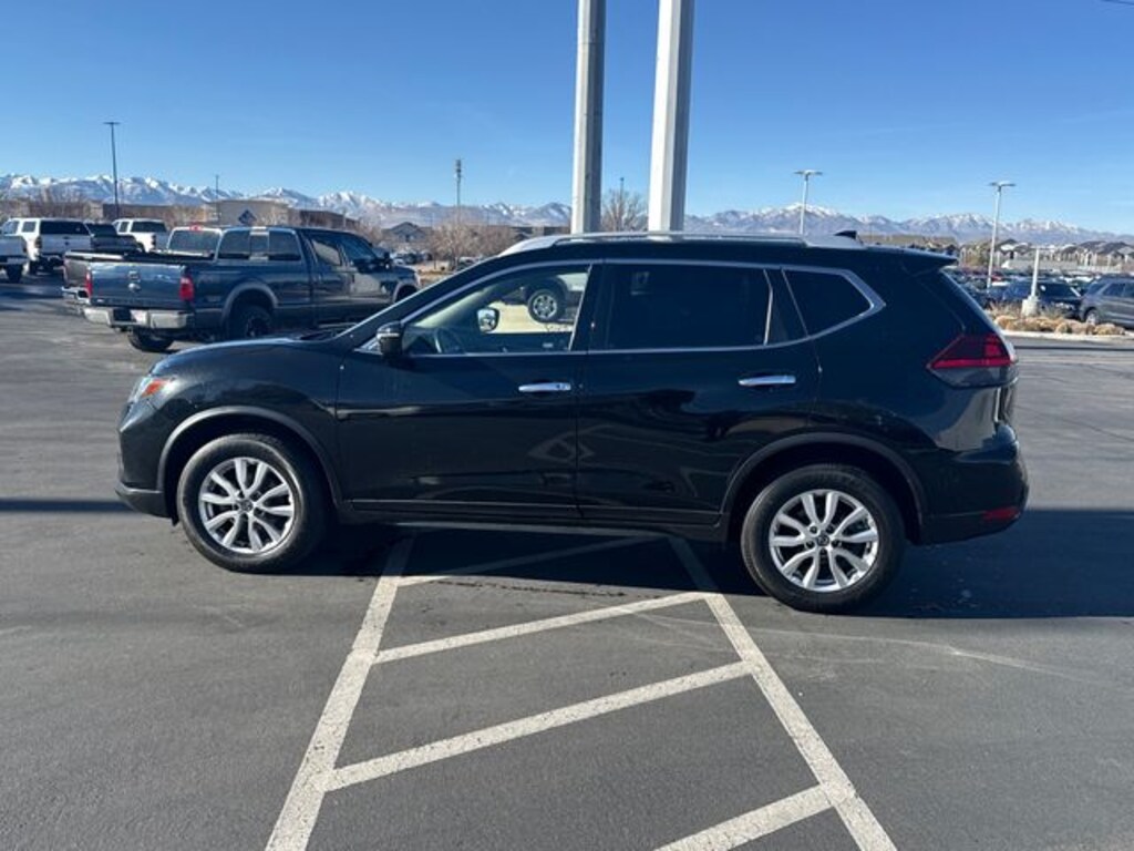 Used 2020 Nissan Rogue SV SUV