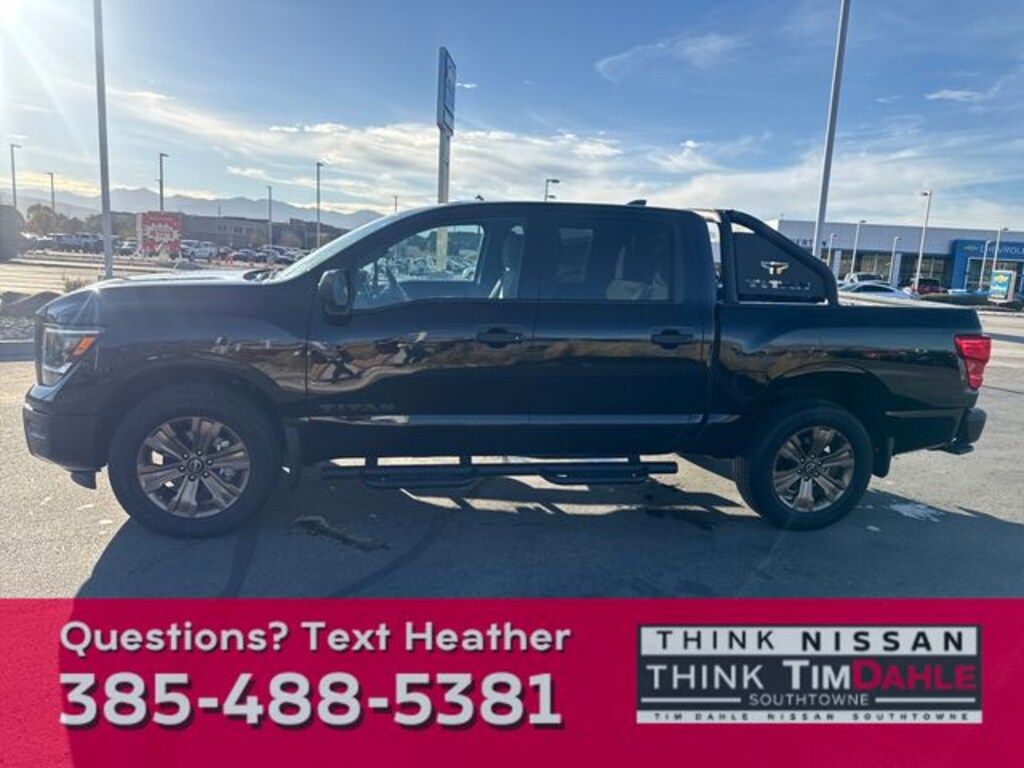 Used 2024 Nissan Titan SV Truck Crew Cab