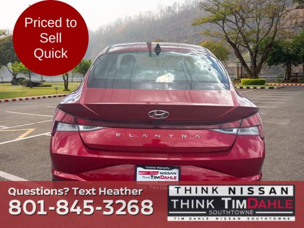 Used 2022 Hyundai Elantra SE Sedan