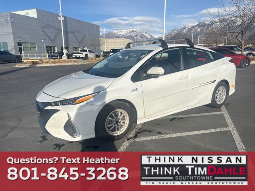 Used 2022 Toyota Prius Prime XLE Hatchback
