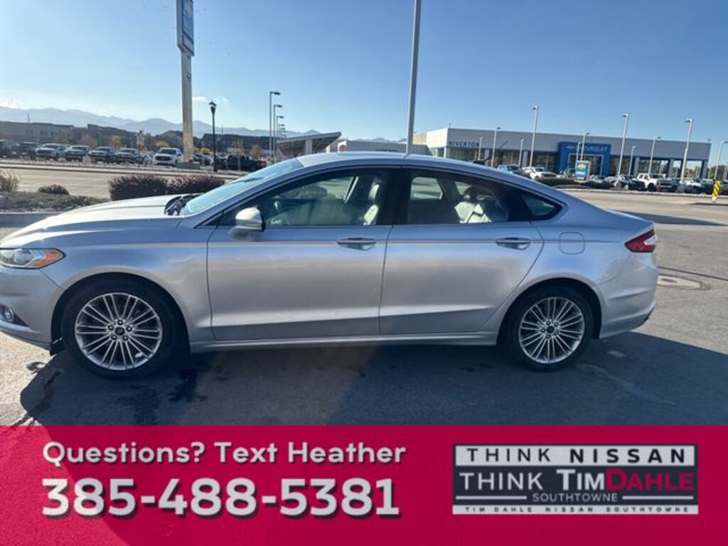 Used 2016 Ford Fusion SE Sedan