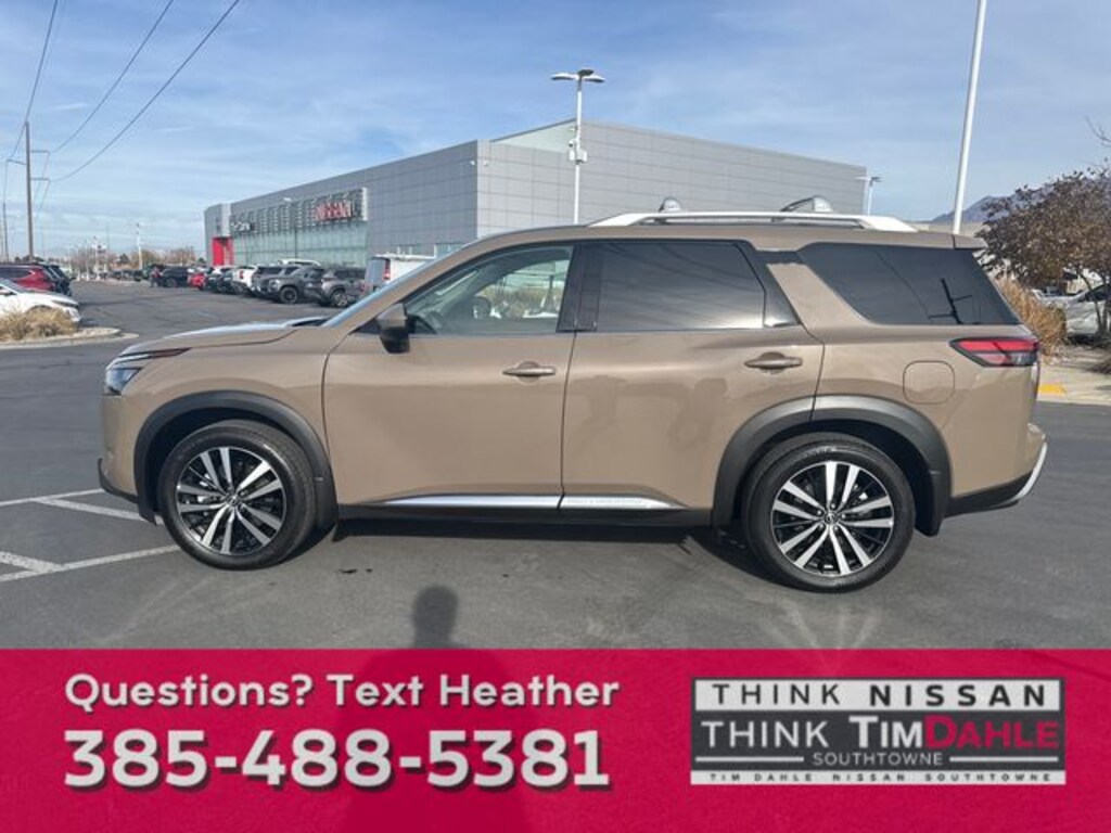 Used 2025 Nissan Pathfinder Platinum SUV