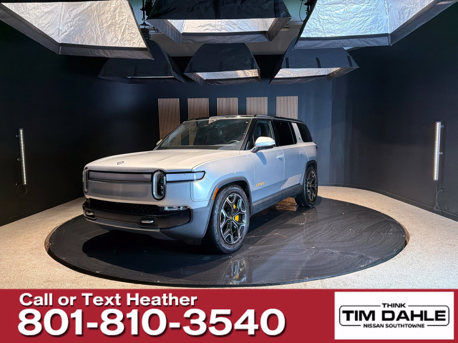 2023 Rivian R1S