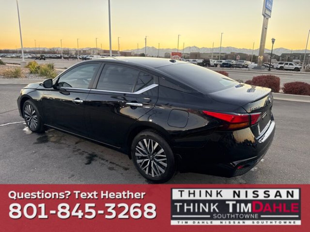 Used 2023 Nissan Altima 2.5 SV Sedan