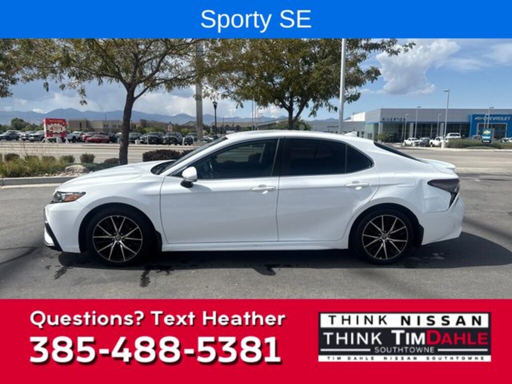 Used 2022 Toyota Camry SE Sedan