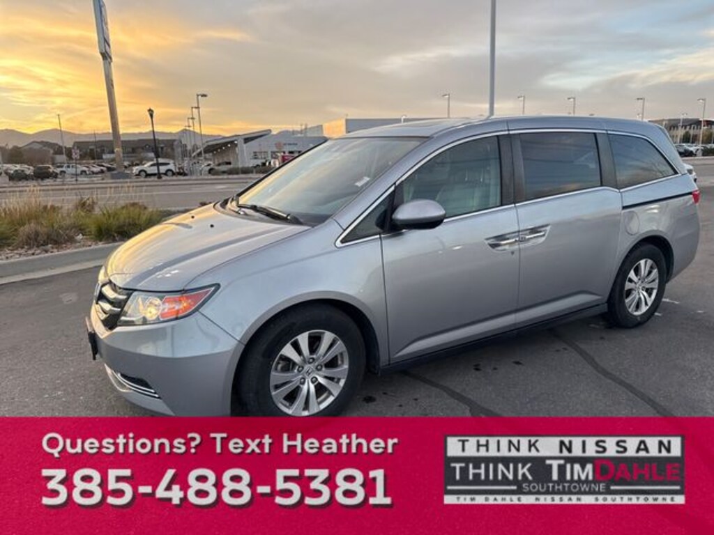 Used 2016 Honda Odyssey EX-L w/RES Van Passenger Van