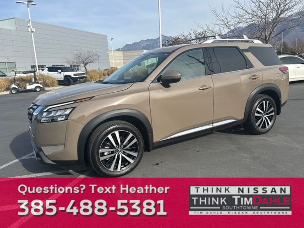 Used 2025 Nissan Pathfinder Platinum SUV