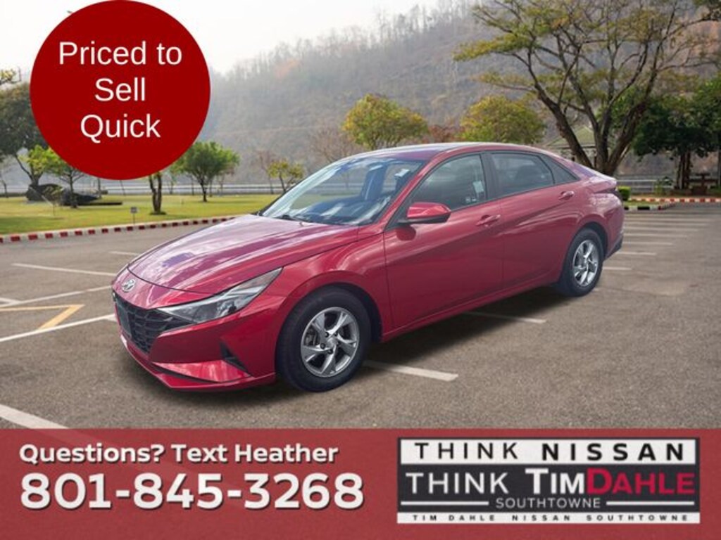 Used 2022 Hyundai Elantra SE Sedan