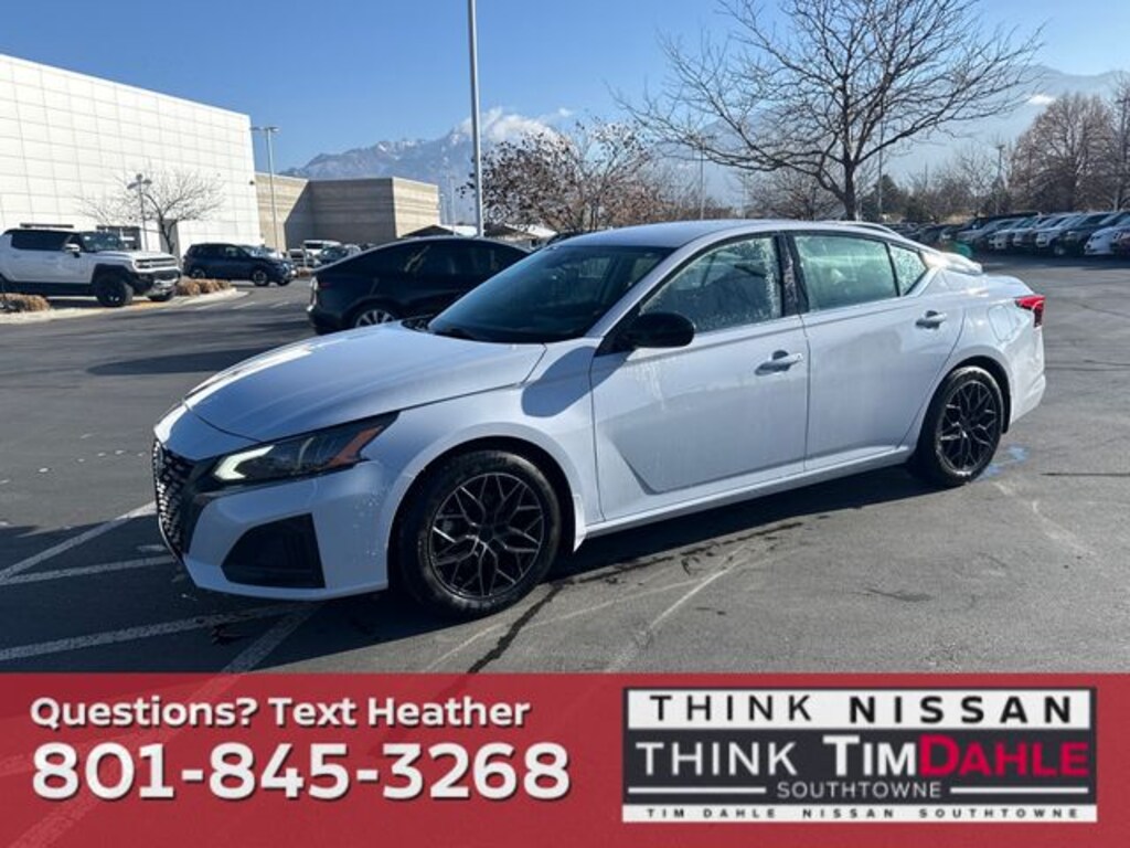 Used 2023 Nissan Altima 2.5 SR Sedan