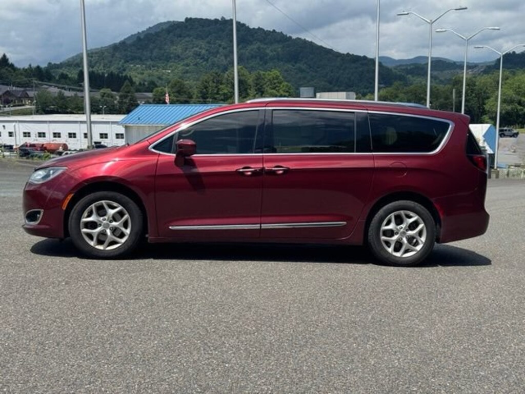 Used 2020 Chrysler Pacifica Touring L Plus Minivan