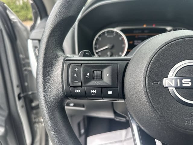2024 Nissan Rogue SV - Photo 17