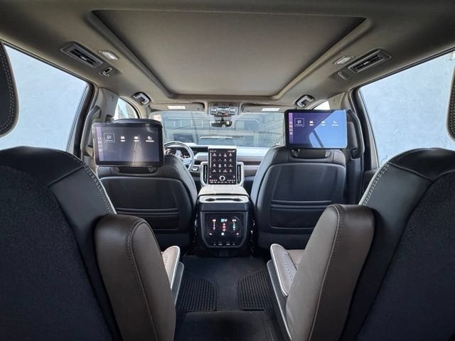 2026 GMC Yukon XL Denali Ultimate - Photo 25