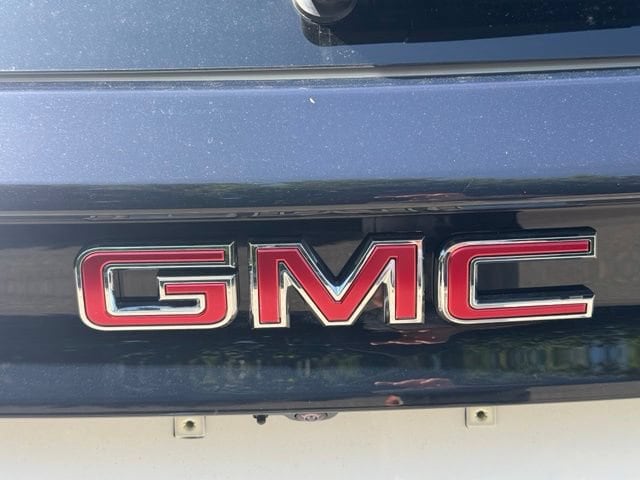 2026 GMC Acadia AT4 - Photo 9