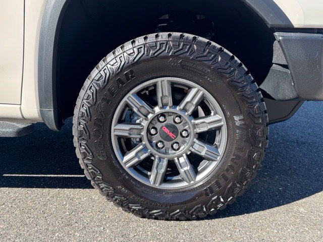 2026 GMC Sierra 1500 AT4X - Photo 10