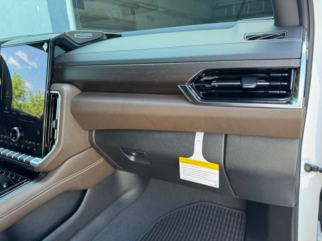 2026 GMC Yukon XL Denali Ultimate - Photo 29