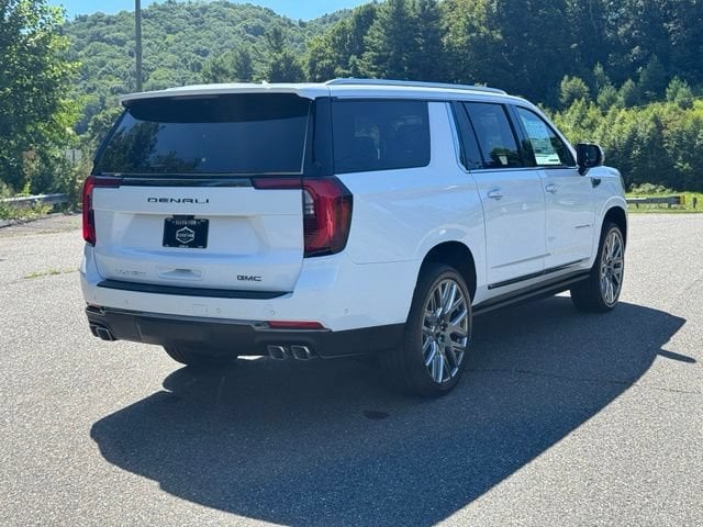 2026 GMC Yukon XL Denali Ultimate - Photo 8